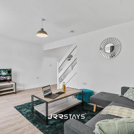 Wolverhampton - Amazing 3 Bedroom, Sleeps 6, Wi-Fi - Jrr Stays Exterior foto