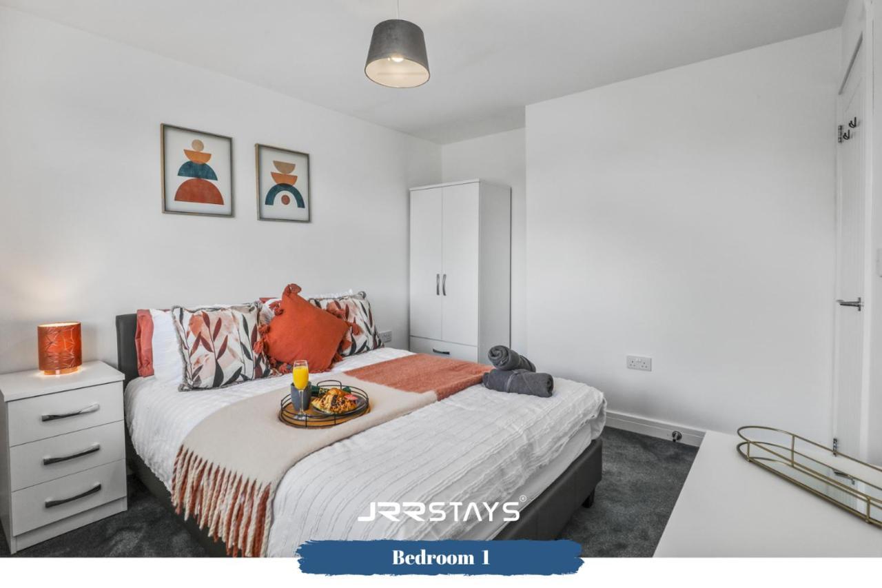 Wolverhampton - Amazing 3 Bedroom, Sleeps 6, Wi-Fi - Jrr Stays Exterior foto