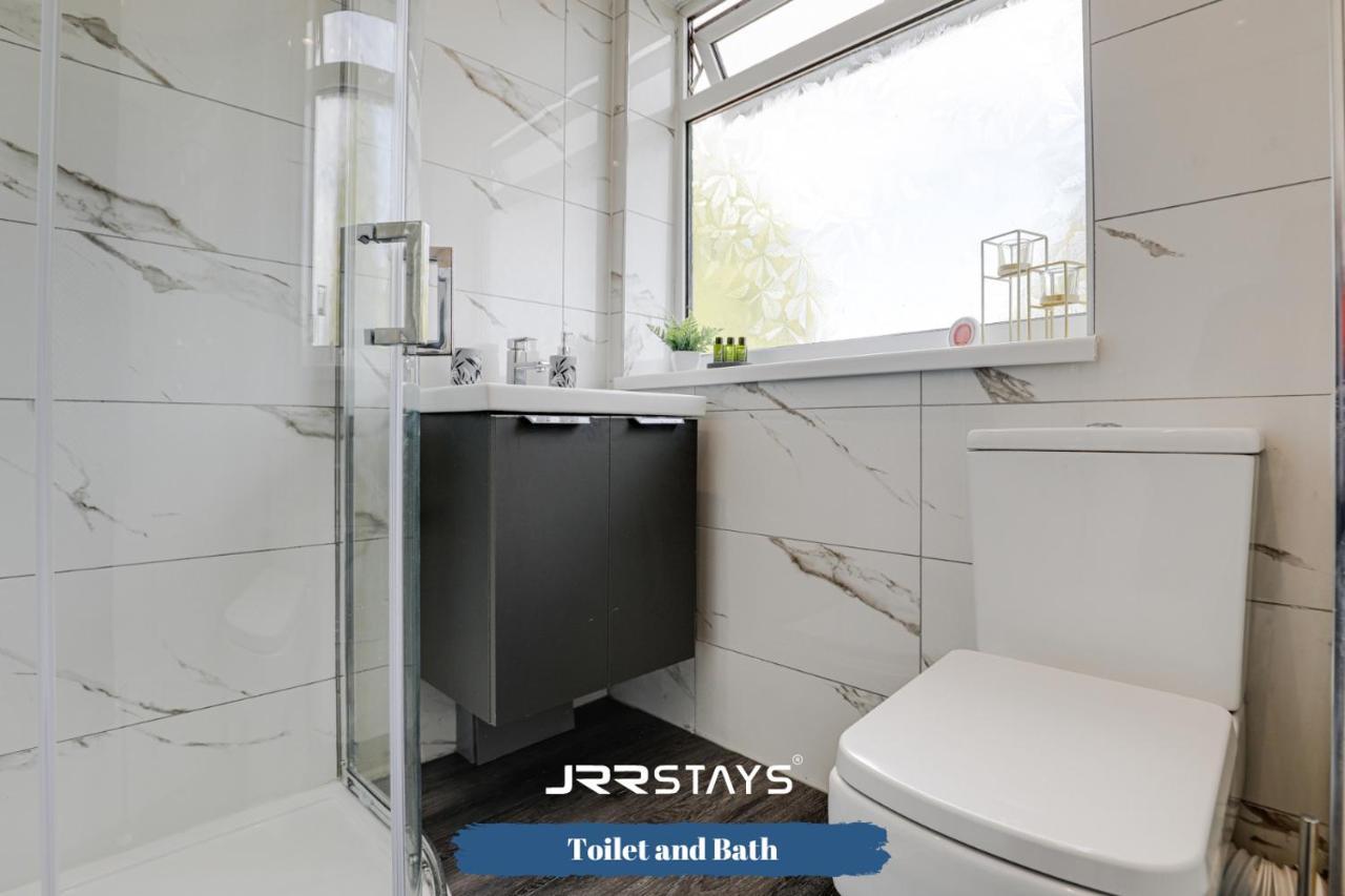 Wolverhampton - Amazing 3 Bedroom, Sleeps 6, Wi-Fi - Jrr Stays Exterior foto